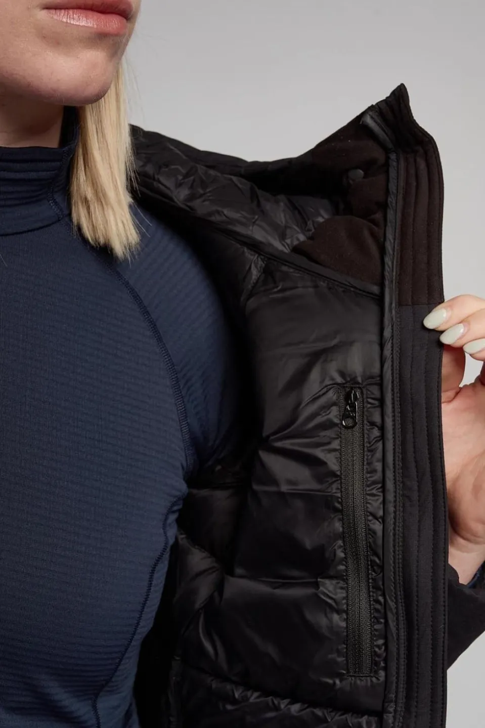 Womens Resolve XT Hooded Jacket